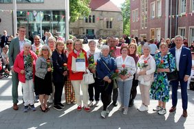 Dieses Foto zeigt das Team der Kleiderstube der evangelischen Kirchengemeinde