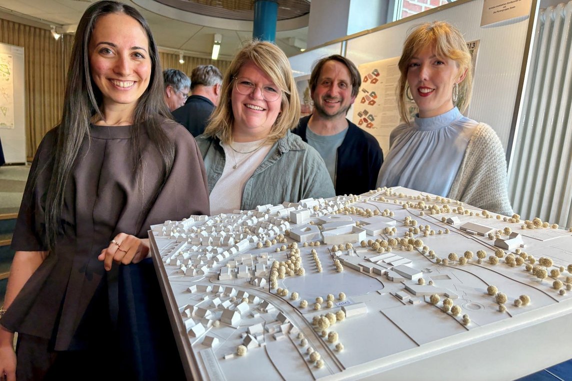 Dieses Foto zeigt Duru Karakus, Kerstin Wagener, Johannes Schaller und Angela Kirch