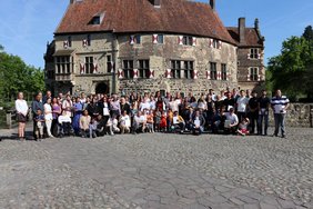 Einbürgerungsfeier Dieses Foto zeigt die Teilnehmenden der Einbürgerungsfeier