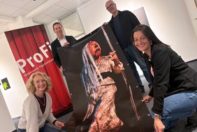 Foto Figurentheatertage 2026 Dieses Foto zeigt Mechthild Neuhaus-Overbeck (ProFi e.V.), Christoph Schrey (Sparkasse Westmünsterland), Klaus Menning (Künstlerische Leitung) und Sabine Pöhling (Kulturbüro).