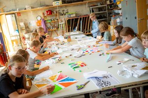 Malen in der Kreativ- Werkstatt Malen in der Kreativ- Werkstatt