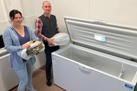 Dieses Foto zeigt Dr. Stefan Sudmann und Yvonne Rehwald 