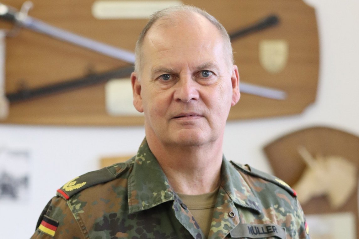Dieses Foto zeigt Brigadegeneral Hans-Dieter Müller