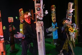 Theater Salz + Pfeffer Dieses Foto zeigt eine Aufführung des Theaters Salz + Pfeffer