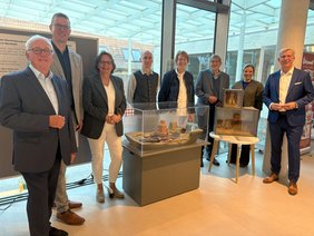 Dieses Foto zeigt Beteiligte und Unterstützer des Projektes. 