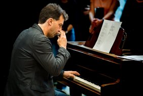 Für Musik sorgt u.a. Christian Przybyl. Foto: Dirk Martins.