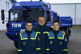 Dieses Foto zeigt Robin Dalhaus (mitte)