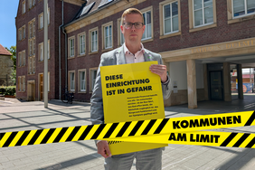 Bürgermeister Carsten Hövekamp steht entschieden hinter der Aktion "Kommunen am Limit". Bürgermeister Carsten Hövekamp steht entschieden hinter der Aktion "Kommunen am Limit".