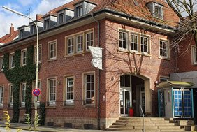 Das Bild zeigt die Alte Sparkasse von außen.