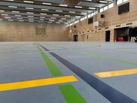 Dieses Foto zeigt die sanierte Dreifachturnhalle