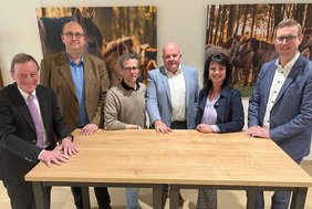 Dieses Foto zeigt die Teilnehmenden der Gründungsversammlung