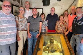 Dülmener Delegation bei einem Besuch Dorfkirche Kampehl Dieses Foto zeigt die Dülmener Delegation bei einem Besuch Dorfkirche Kampehl.